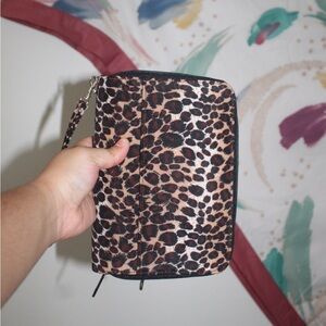 00s A6 Cheetah Print Zip Planner Binder